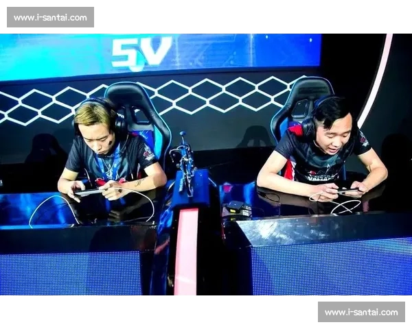 巅峰对决!年度电竞赛事精彩瞬间全纪录解读